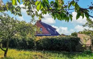 Gorgeous Apartment In Mirow With Wifi - 雷希林