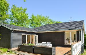 Cozy Home In Hundested With Wifi