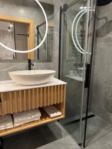 Baltic Waves Resort Luksusowy apartamnet z basenem i parkingiem