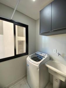 Stúdio de 1 Quarto, Wifi 500mb, Condominio com Elevador, 1 Vaga de Garagem, Cozinha Completa - Indicado para Grupos, Hospedes a Trabalho, Família e Pets