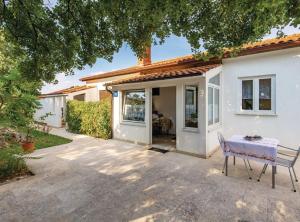 Elegant Brsec Apartments with Sea View