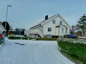 Stavanger Modern SingleBedroom Private Entry - Sunde