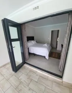 Limewood Pool view - Sandton