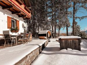 CHILLHAUS Pear Mountain by AA Holiday Homes