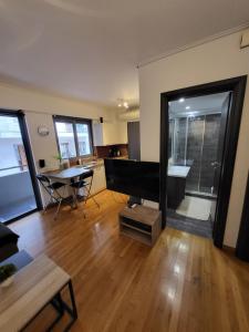 Lofos Modern Apartment