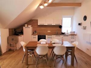 Tauplitz Panorama Apartment, 75qm, Balkon und Sauna