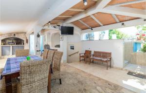 Nice Home In Vodnjan With Kitchen 