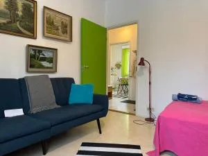 Värikäs puutalokaksio 1-6 hlölle, ilm parkit - Peherrys