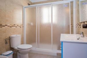 SPACIOUS FLAT 100M FROM BEACH-NERJA-Spain