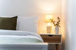 Little John of Robin Hoods Place II PS5 II Foosball Table