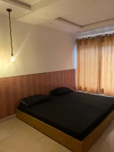 I bedroom luxury furnished apartment near to grand masjid Bahria town - Rāmkot