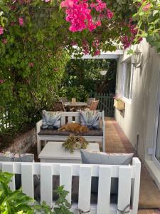 On Broadwalk Cottage