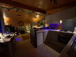 Award Winning Lodge Shorefields- Milford on Sea note NO HOT TUB AT LODGE