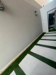 شقة من غرفتين نوم وتراس