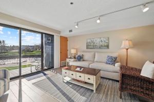 117C Edgewater Inn
