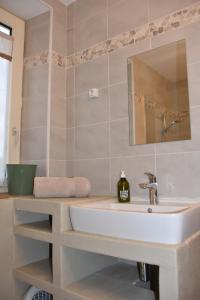 Maisons de vacances Yvonnette Cottage : Maison 2 Chambres