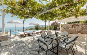 Stunning Home In Herceg Novi With Wifi