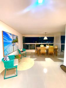 Apto NOVO BEIRA MAR Praia do Morro vista mar e montanha com 120m 3 qtos Ed Elegance limitado a 8 hóspedes independente da idade