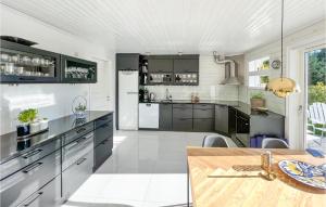 Gorgeous Home In Dalsjöfors With Sauna