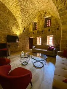 Nina s House Charming Loft in 700-Year-Old Gem in heart of Byblos - Ḩālāt