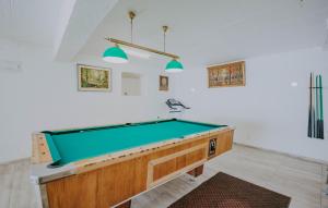 Stunning Home In Brtonigla 