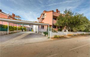 Stunning Apartment In Fazana With Wifi