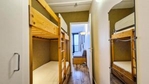 Résidence Vega - Studio lumineux · Proche des pistes et des commerces · Balcon MAE-7400