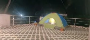 Budget Beach Camping - Bhogwe