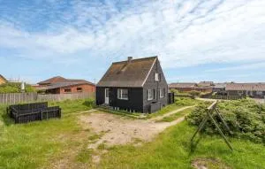 Three-Bedroom Holiday Home In Ulfborg - Thorsminde