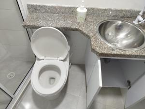 EC-AL3E APARTAESRUDIO CERCA AL MAR CON PISCINA, AIRE ACONDICIONADO Y WIFi