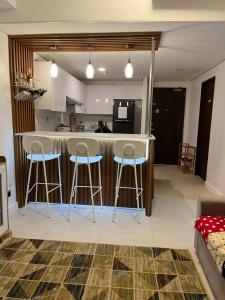 Luxury 2-BR, 2 Baths Condo at 38 Park Ave with Panoramic View