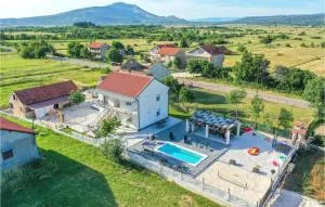 6 Bedroom Gorgeous Home In Drnis - Sedramić