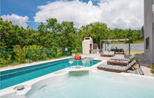 Lovely Home In Imotski With Sauna 