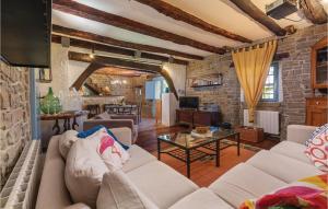 Awesome Home In Groznjan With Kitchen 