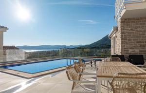 Awesome Home In Stankovic With Wifi