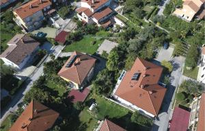 1 Bedroom Beautiful Apartment In Lucija