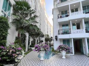 Free Power&WiFi,Work Remotely, Kitchen,Deal