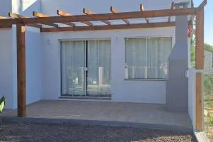 Studio privativo com wifi e ar condicionado 250m do mar - 阿罗尤特谢拉