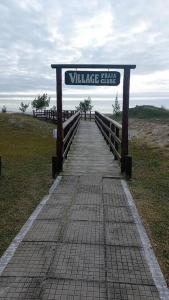 Studio privativo com wifi e ar condicionado 250m do mar