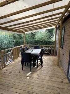 Camping Del Mar B70, Mobile Home Excellence, 3 chambres, 6 personnes, 2 Salles de Bain, bord de mer