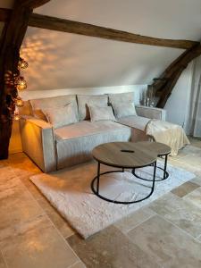 Appartements Hyper centre Sous les toits Auxerre : photos des chambres