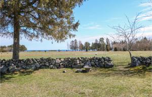 Awesome Home In Löttorp With Wifi