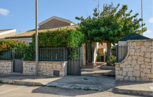 3 Bedroom Nice Home In Marina Di Modica