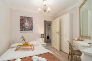 Piasek Apt - Top Location, Patio, Tram&Bus nearby - by Rentujemy