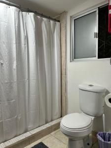 Cómodo Estudio en la Kennedy cerca de Consulado