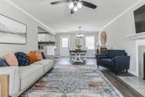 Charming Farmhouse Retreat in Madison AL