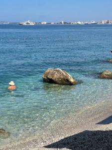 Cozy Seaside Retreat