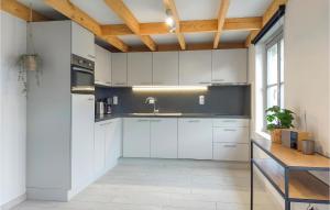 Cozy Home In Lombardsijde With Wifi