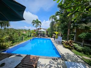 Phòng Giường Đôi Nhìn Ra Hồ Bơi (Double Room with Pool View)