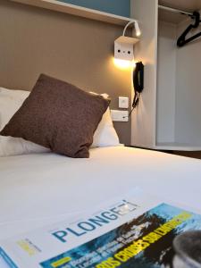 Hotels The Originals City Hotel Marseille Aeroport : photos des chambres